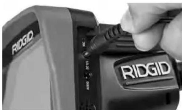 RIDGID SeeSnake microREEL CA350 - Korzystanie z zasilacza prądu zmiennego - 1