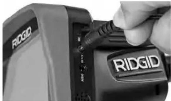 RIDGID SeeSnake microREEL CA350 - Alimentação com o Adaptador CA - 1