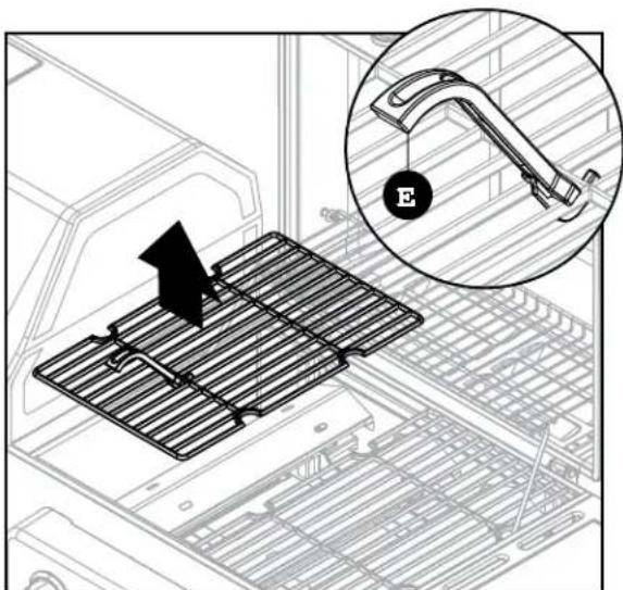 Technical diagram showing a mechanical component with an arrow indicating direction, alongside a magnified view of a tool labeled 'E'.