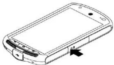 KYOCERA DuraForce E6560 - Insérer ou retirer une carte microSD - 6