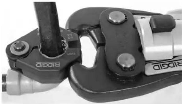 RIDGID RP 350 - Sertissage des raccords à l'aide d'un actionneur et de bagues de sertissage typiques - 2