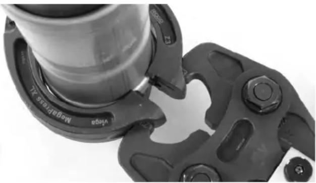 RIDGID RP 342XL - Pressing A Fitting With Typical Actuator And Press Ring Set - 2