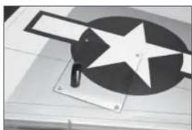 Hangar 9 P47D Thunderbolt 20cc - INSTALLATION DE L'AILERON - 15