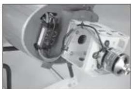 Hangar 9 P47D Thunderbolt 20cc - INSTALLATION VON STABILISATOR UND EITENRUDER - 42
