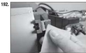 Hangar 9 P47D Thunderbolt 20cc - ☐ INSTALLAZIONE DEL MOTORE A BENZINA - 31