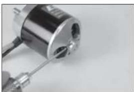 Hangar 9 P47D Thunderbolt 20cc - INSTALLATION VON STABILISATOR UND EITENRUDER - 30