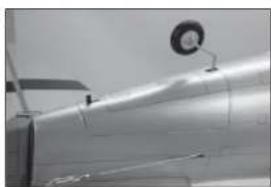 Hangar 9 P47D Thunderbolt 20cc - INSTALLAZIONE DEI SERVO DI ELEVATORE E110. MONE - 12