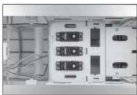 Hangar 9 P47D Thunderbolt 20cc - INSTALLATION VON STABILISATOR UND EITENRUDER - 18