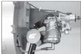 Hangar 9 P47D Thunderbolt 20cc - □ MONTAGE DES MASSSTABSGETREUEN ZUBEHÖRS - 1
