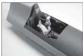 Hangar 9 P47D Thunderbolt 20cc - INSTALLATION VON STABILISATOR UND EITENRUDER - 79