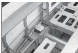 Hangar 9 P47D Thunderbolt 20cc - INSTALLATION VON STABILISATOR UND EITENRUDER - 4