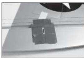 Hangar 9 P47D Thunderbolt 20cc - □ MONTAGE DES QUERRUDERS - 7