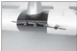 Hangar 9 P47D Thunderbolt 20cc - INSTALLATION VON STABILISATOR UND EITENRUDER - 88