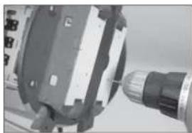 Hangar 9 P47D Thunderbolt 20cc - MONTAGE DES GASMOTORS - 1