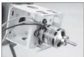 Hangar 9 P47D Thunderbolt 20cc - INSTALLATION VON STABILISATOR UND EITENRUDER - 41