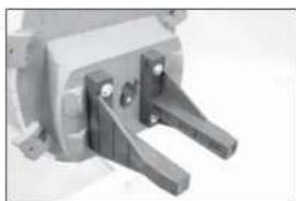 Hangar 9 P47D Thunderbolt 20cc - ☐ INSTALLATION DE L'ENSEMBLE DE ROUE DE119. QUEUE - 21