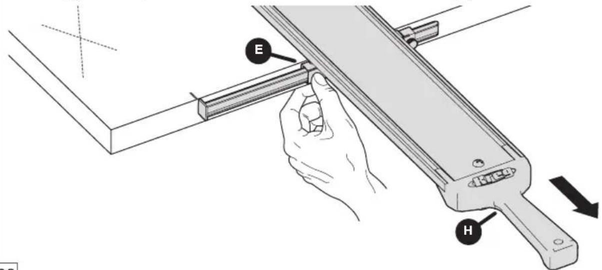 Kreg Straight Edge Guide - Führungsschiene auf Ihrem Material mit der Klemme fixieren - 1