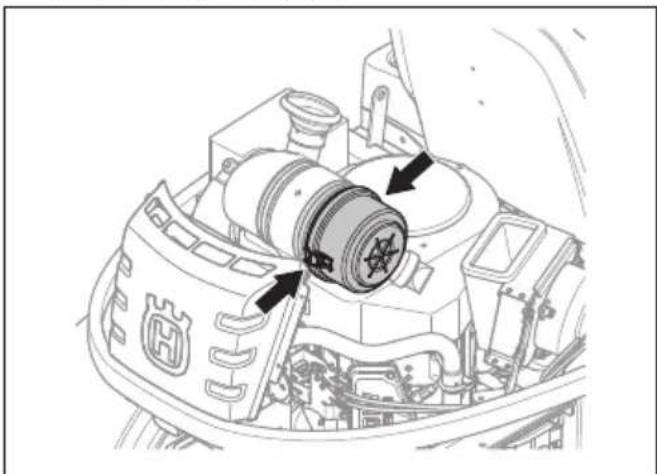 HUSQVARNA P 524X EFI - Pour nettoyer et remplacer le filtre à air - 2