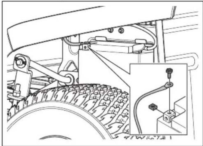 HUSQVARNA TC 112 - De accu aansluiten - 3