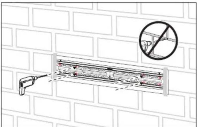 Furrion F2AA002ABBK - Fixation sur un mur en béton massif ou en blocs de béton - 2