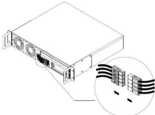 CyberPower PR1500ELCDRTXL2U - PROCEDURE DI SOSTITUZIONE DELLA BATTERIA - 4