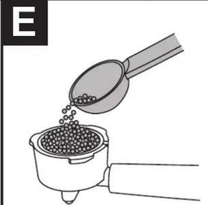 RUSSELL HOBBS 26450-56 - Preparar espuma de leite - 7