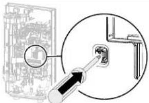 STIEBEL ELTRON DHC Trend - Activación inicial del interruptor de seguridad AE3 - 1
