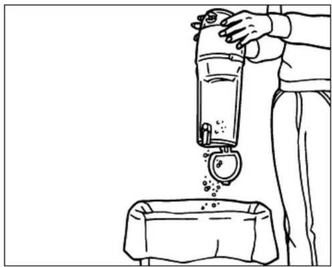 DIRT DEVIL Endura Express Compact - DIRT CUP & FILTER: REMOVAL & REPLACEMENT - 4