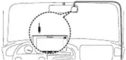 PIONEER VREC-170RS - Schließen Sie das Stromkabel des Zigarettenanzünders an die In-Car-Buchse für Zubehör an. - 1