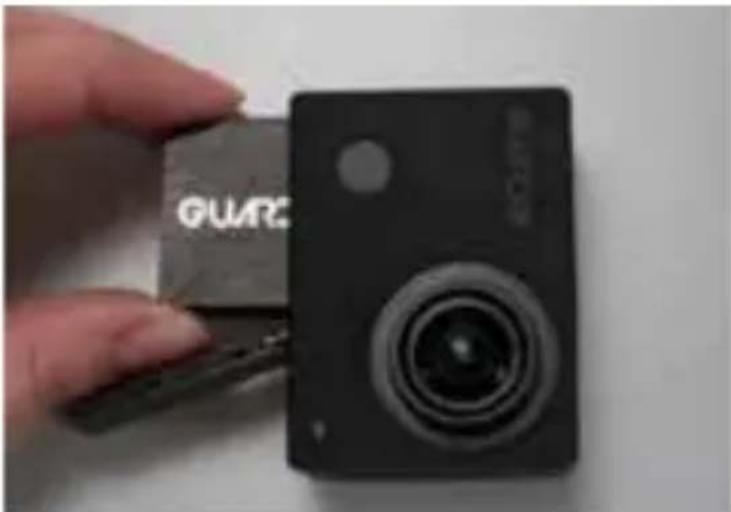 Guardo Action Cam 4 - INSTALLING THE BATTERY - 1