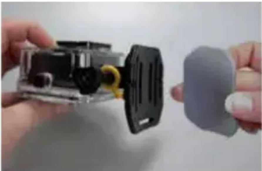 Guardo Action Cam 4 - Entfernen des Klebebands - 1