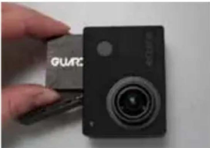 Guardo Action Cam 4 - DE BATTERIJ INSTALLEREN - 1