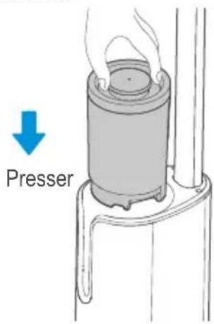 MIDEA X8 - Remplir le réservoir d'eau propre - 3