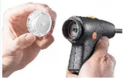 Testo 300 - Remplacement du filtre à particules - 3