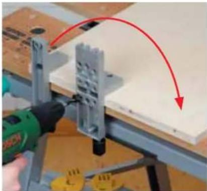 WOLFCRAFT 4642 - L'assemblage en T avec le guide de perçage universel - 3