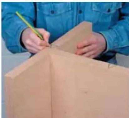 WOLFCRAFT 4642 - L'assemblage d'angle avec le guide de fraisage à lamelles - 1
