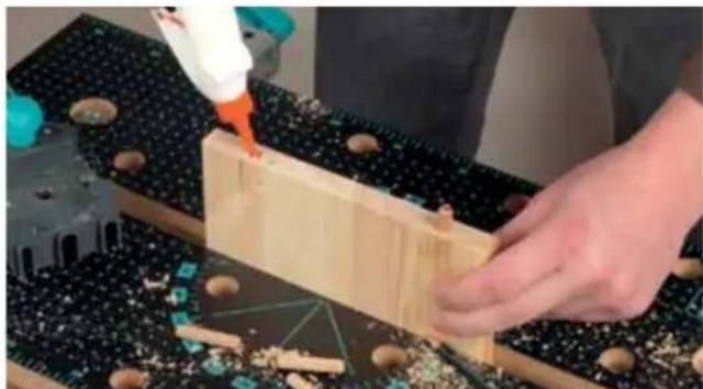 WOLFCRAFT 4642 - L'assemblage d'angle : le perçage de la tablette avec guide - 2