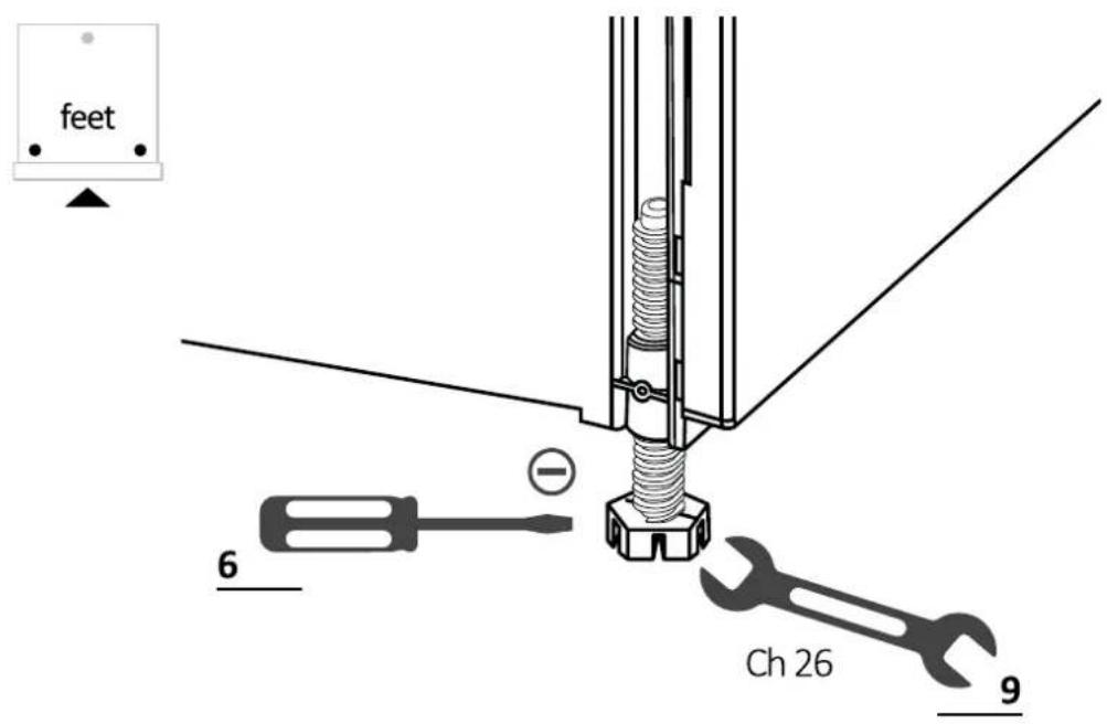 HOOVER HI 4E7L0S-80 - Justering af de forreste bens højde - 1