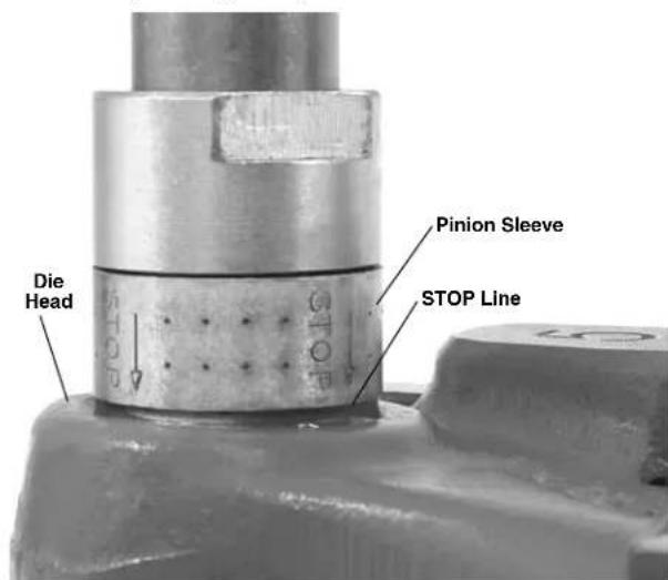 RIDGID 141 - Threading with D-1440 Ratchet - 2