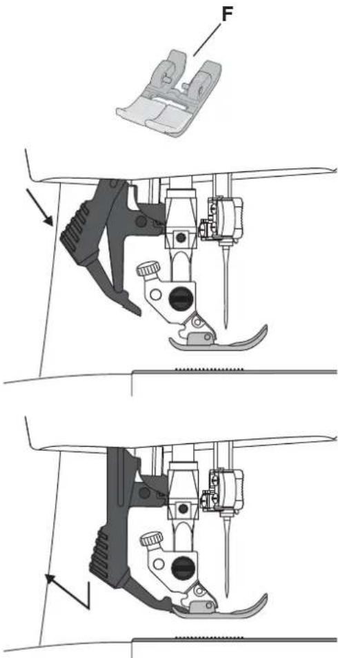 SINGER Featherweight C240 - Disengaging the Integrated Even Feed System - 1