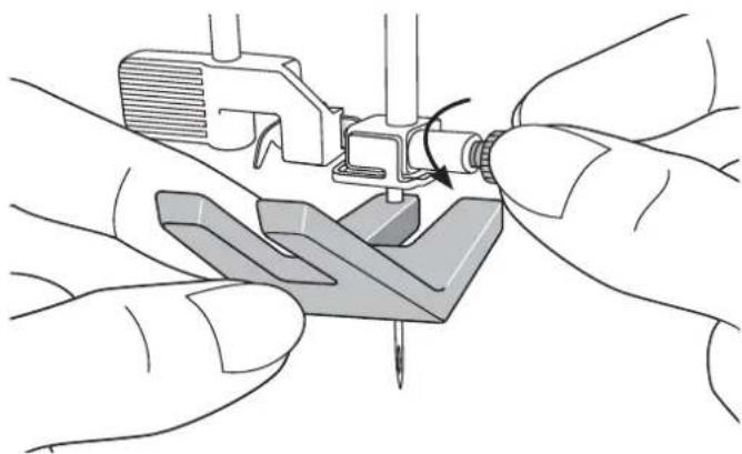 SINGER Featherweight C240 - Changing the Needle - 1