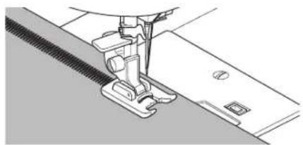 SINGER C440Q - COUTURE OURLET INVISIBLE - 1
