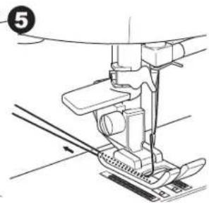 SINGER C440Q - Insertando la Bobina - 8