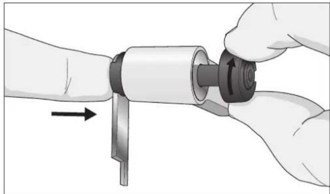 SINGER SE017 - Placez le cutter supérieur amovible en position d'inactivité - 1