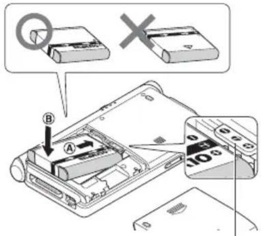 OLYMPUS VoiSquare DS F1 - Insertion de la pile - 2