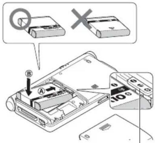 OLYMPUS VoiSquare DS F1 - Indsætning af batteriet - 2
