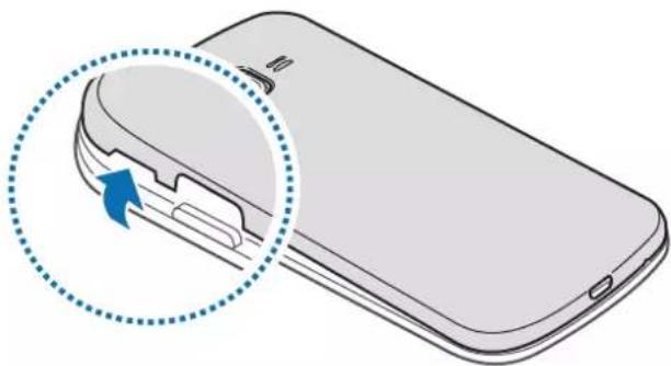 SAMSUNG GT-S7262 - Installer la carte SIM et la batterie - 2