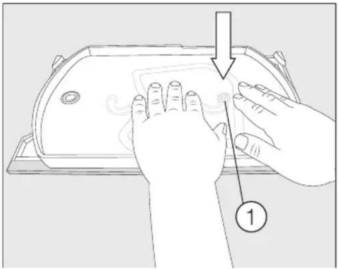 MIELE KFT 7000 - Plaukta ar grozāmo grīdu ("Flexi-Tray") salikšana - 3