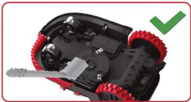 KRESS Mission 1500 KR122E - Rengjör kontaktpunktene og ladestripene - 3