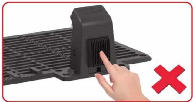 KRESS Mission KR236E - Mission™ RTK ^n można ładować ręcznie. - 2